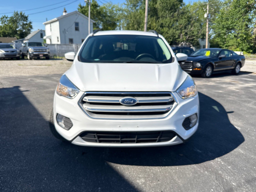 2018 Ford Escape Image 2