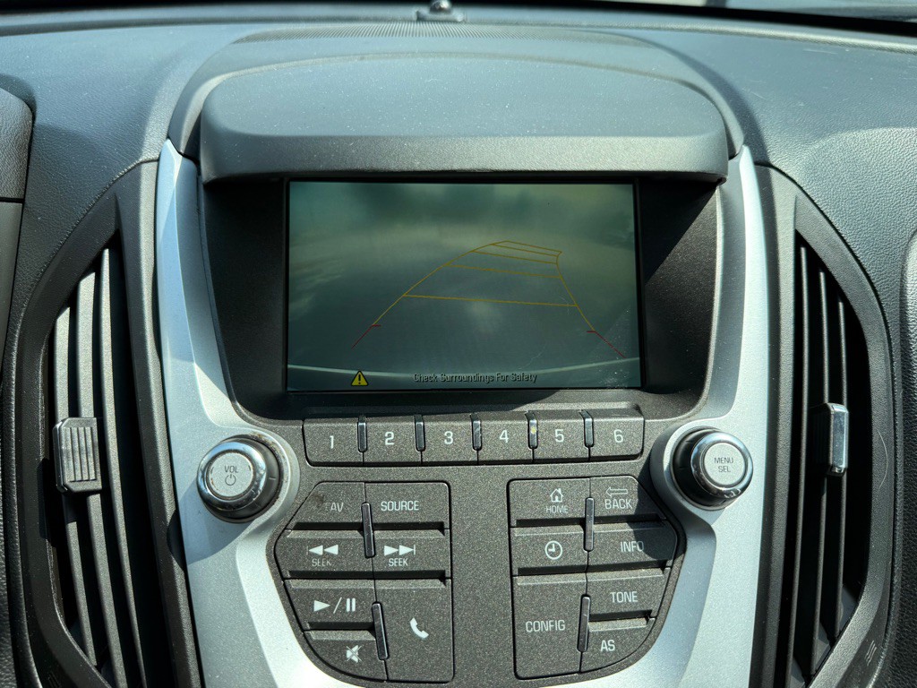 2016 Chevrolet Equinox Image 17