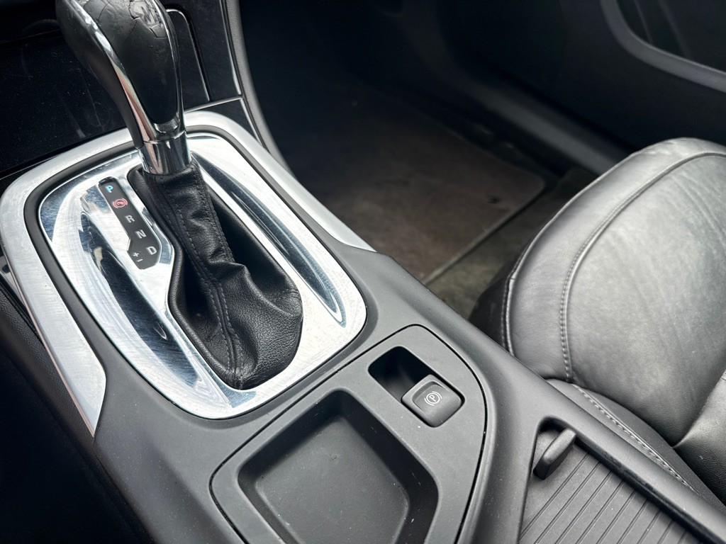 2011 Buick Regal Image 15