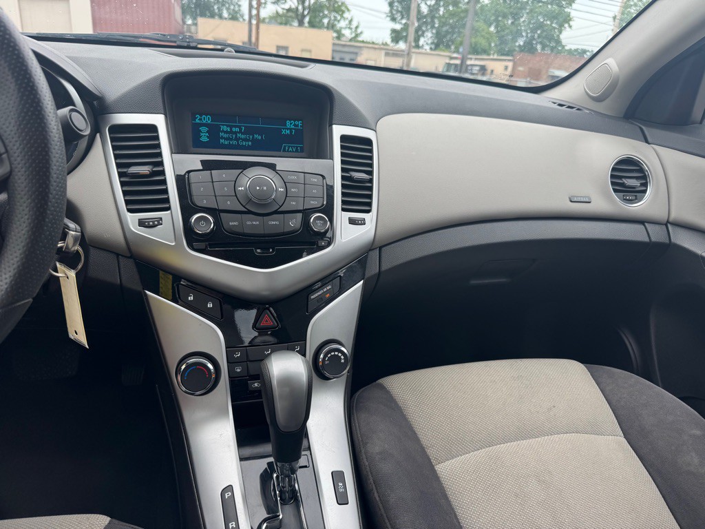 2014 Chevrolet Cruze Image 14