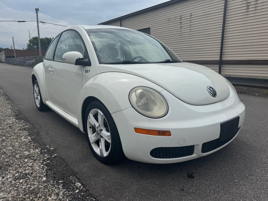 2008 Volkswagen Beetle Image 1