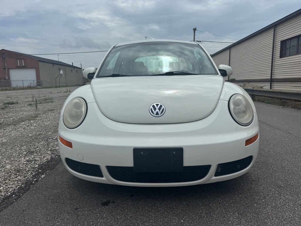 2008 Volkswagen Beetle Image 8