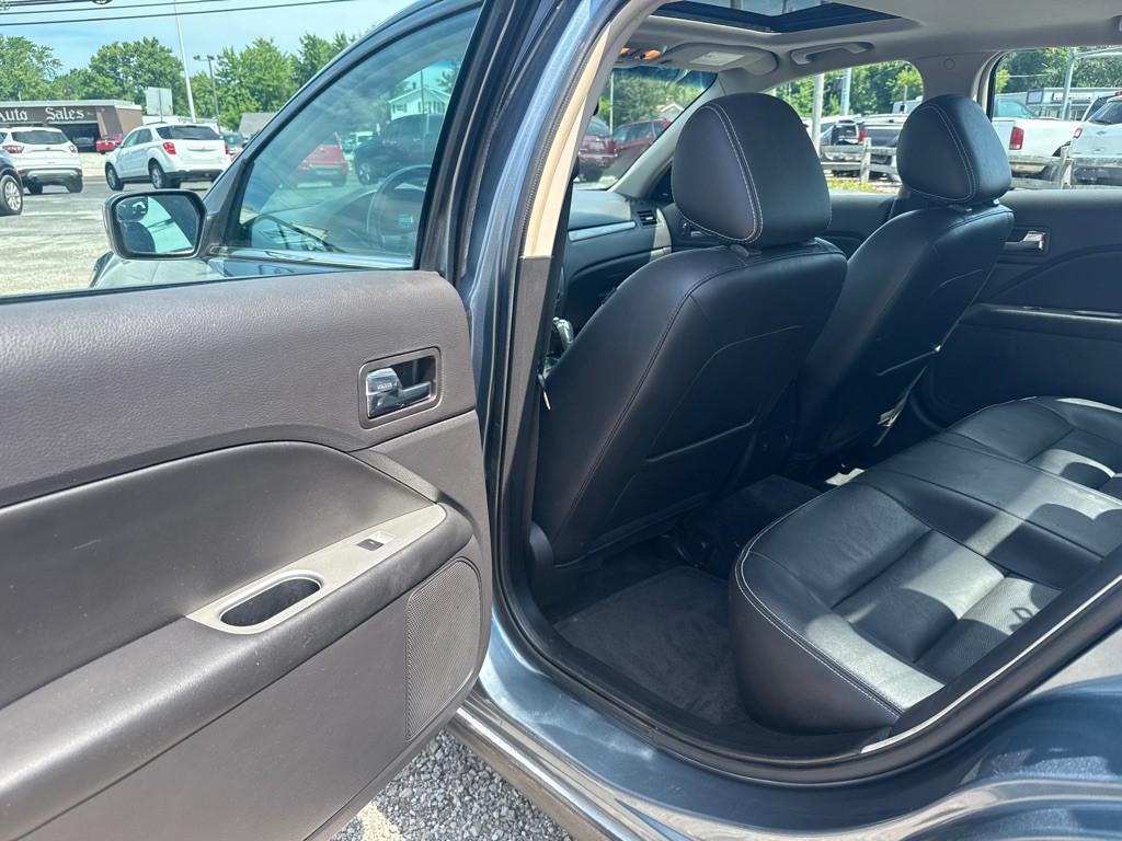 2011 Ford Fusion Image 12