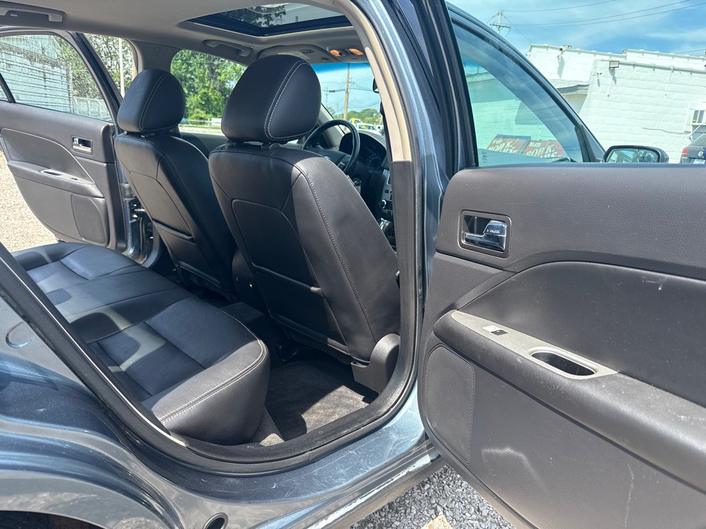 2011 Ford Fusion Image 13