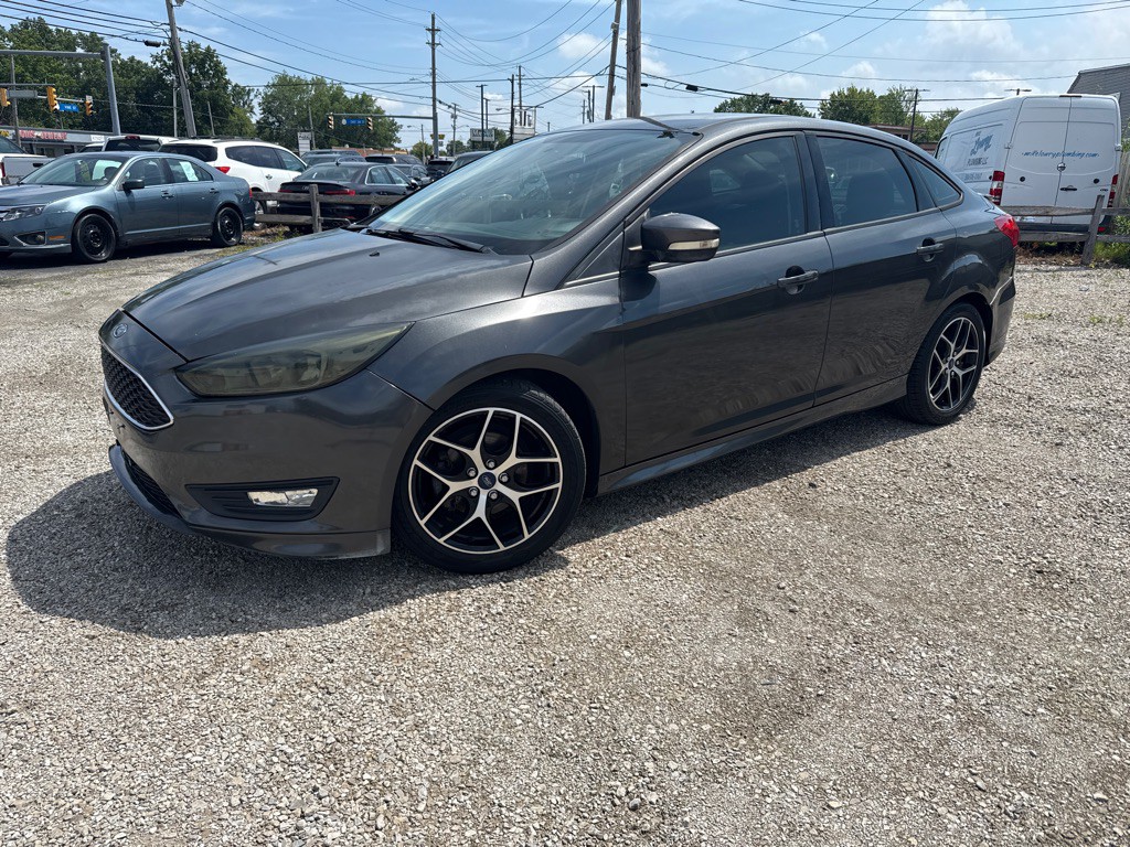 2015 Ford Focus Image 1