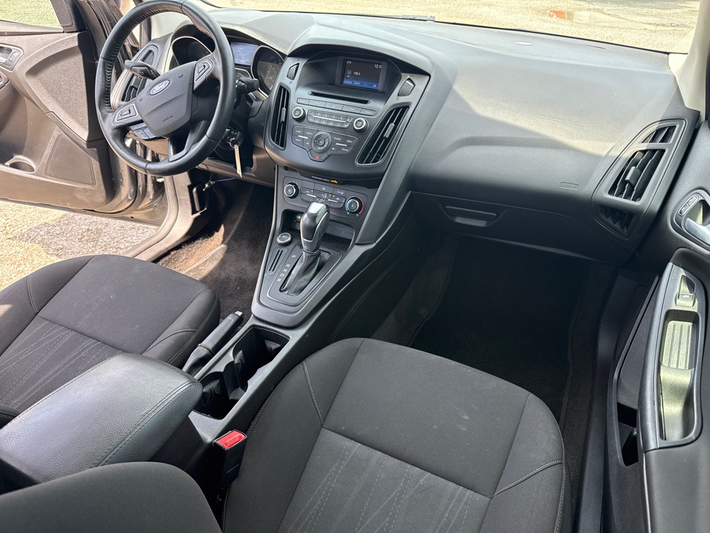 2015 Ford Focus Image 9