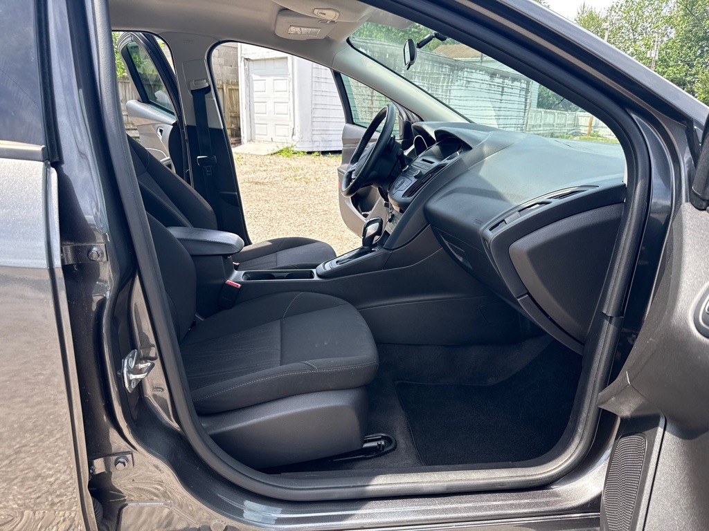 2015 Ford Focus Image 11