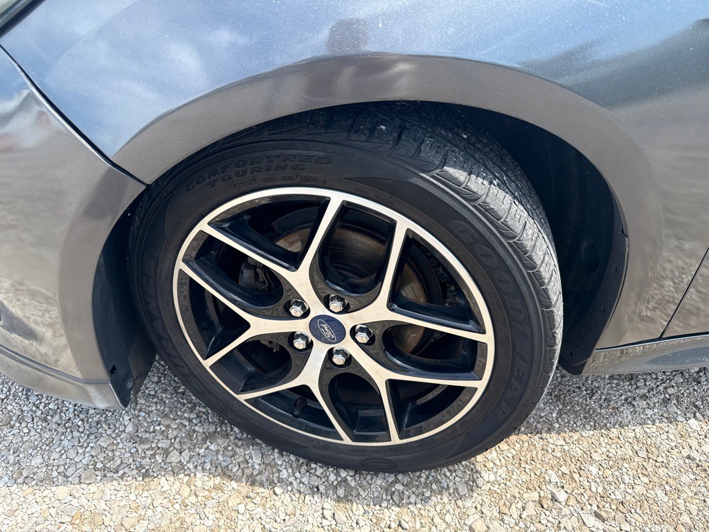 2015 Ford Focus Image 18