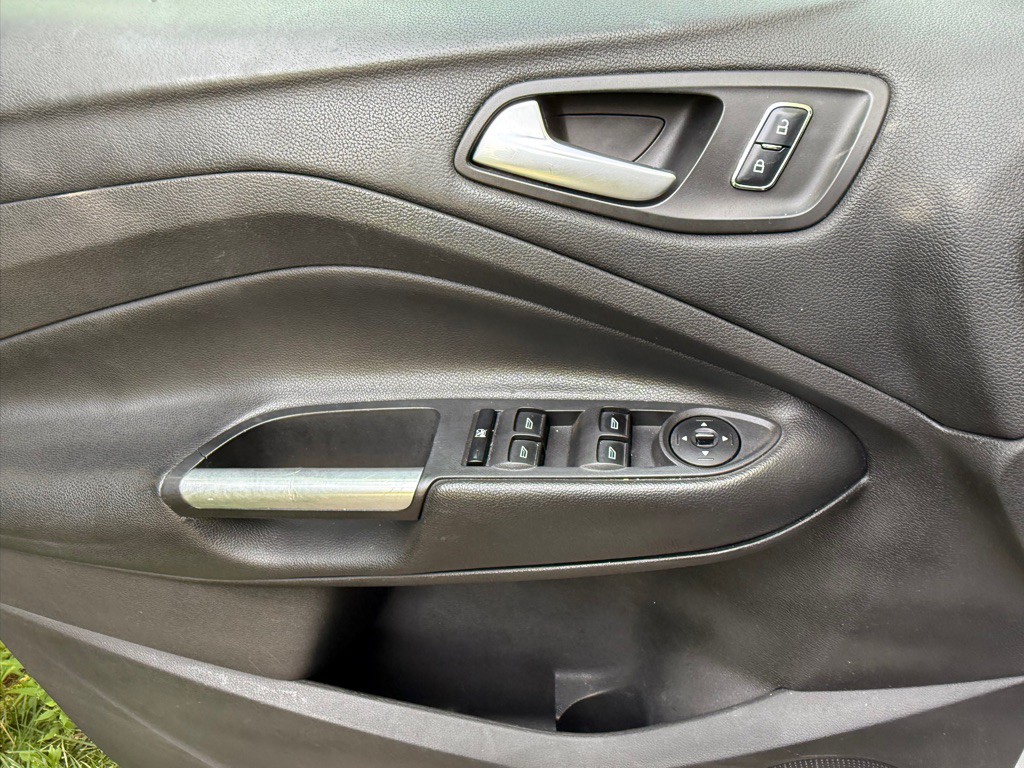 2015 Ford Escape Image 19
