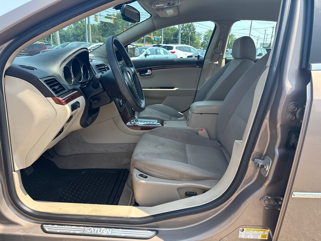 2007 Saturn Aura Image 10
