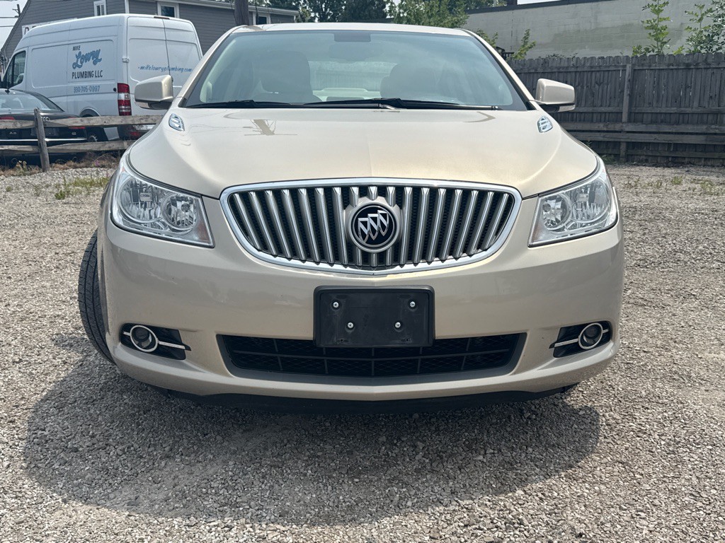 2012 Buick Lacrosse Image 2