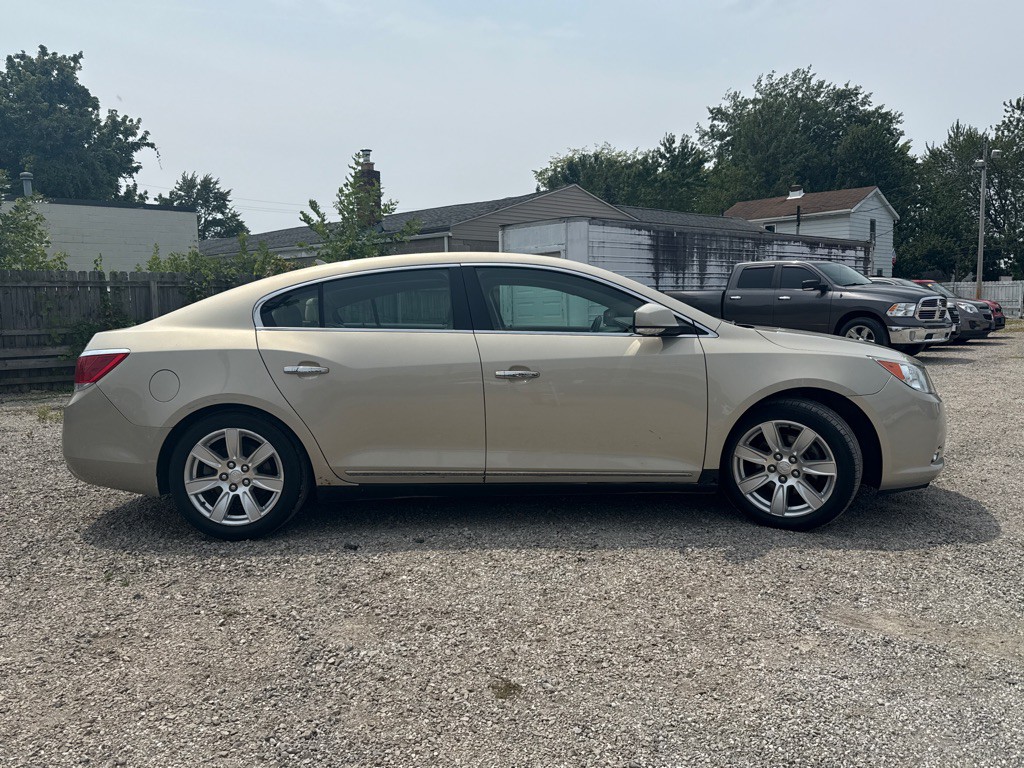 2012 Buick Lacrosse Image 4