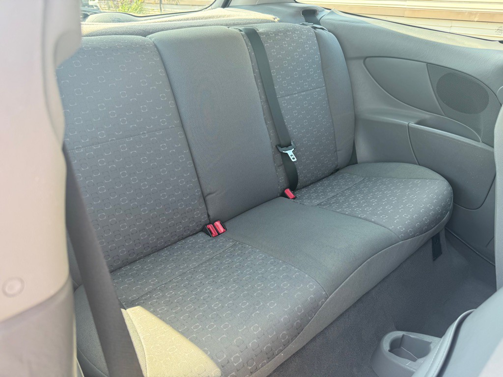 2004 Ford Focus Image 11