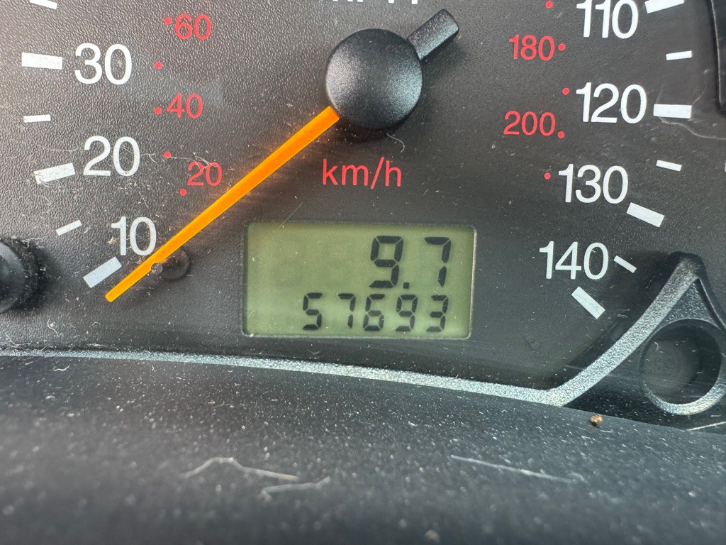 2004 Ford Focus Image 13