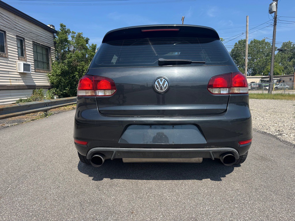 2011 Volkswagen GTI Image 4