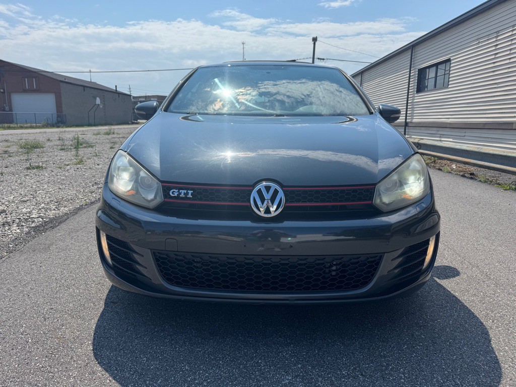2011 Volkswagen GTI Image 8