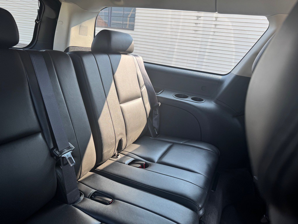 2013 Cadillac Escalade Image 12