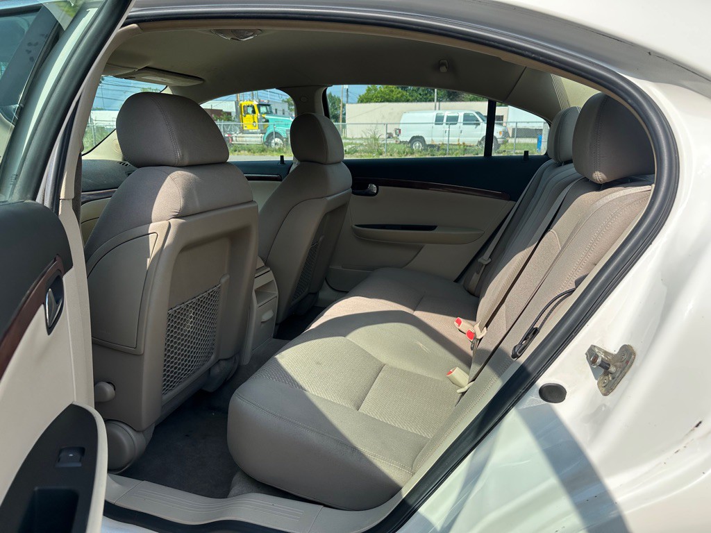 2008 Saturn Aura Image 10