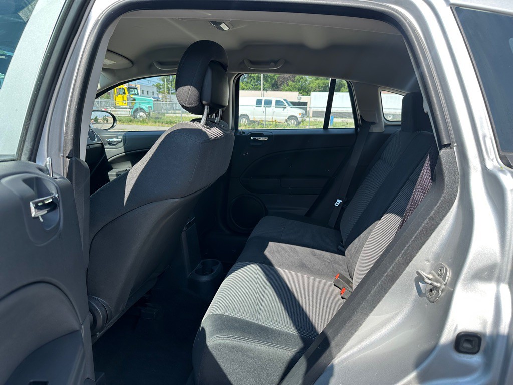 2011 Dodge Caliber Image 10
