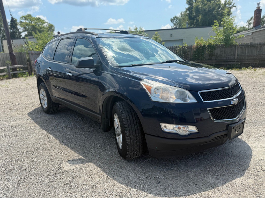 2011 Chevrolet Traverse Image 3