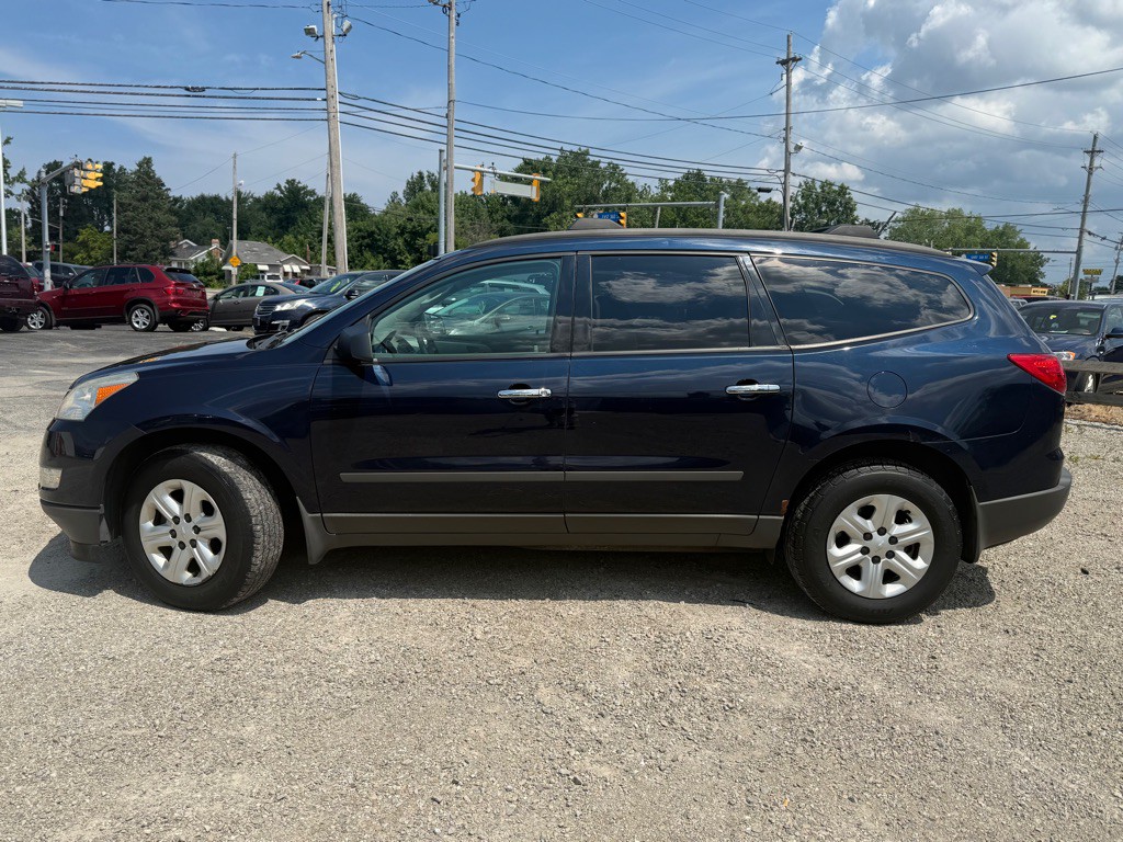 2011 Chevrolet Traverse Image 4