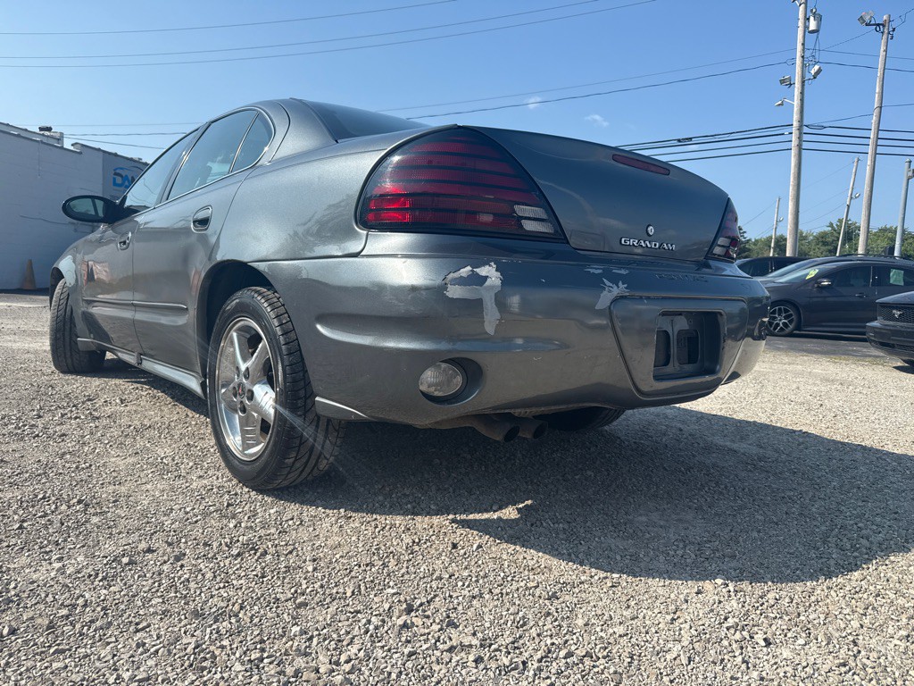 2003 Pontiac Grand Am Image 8