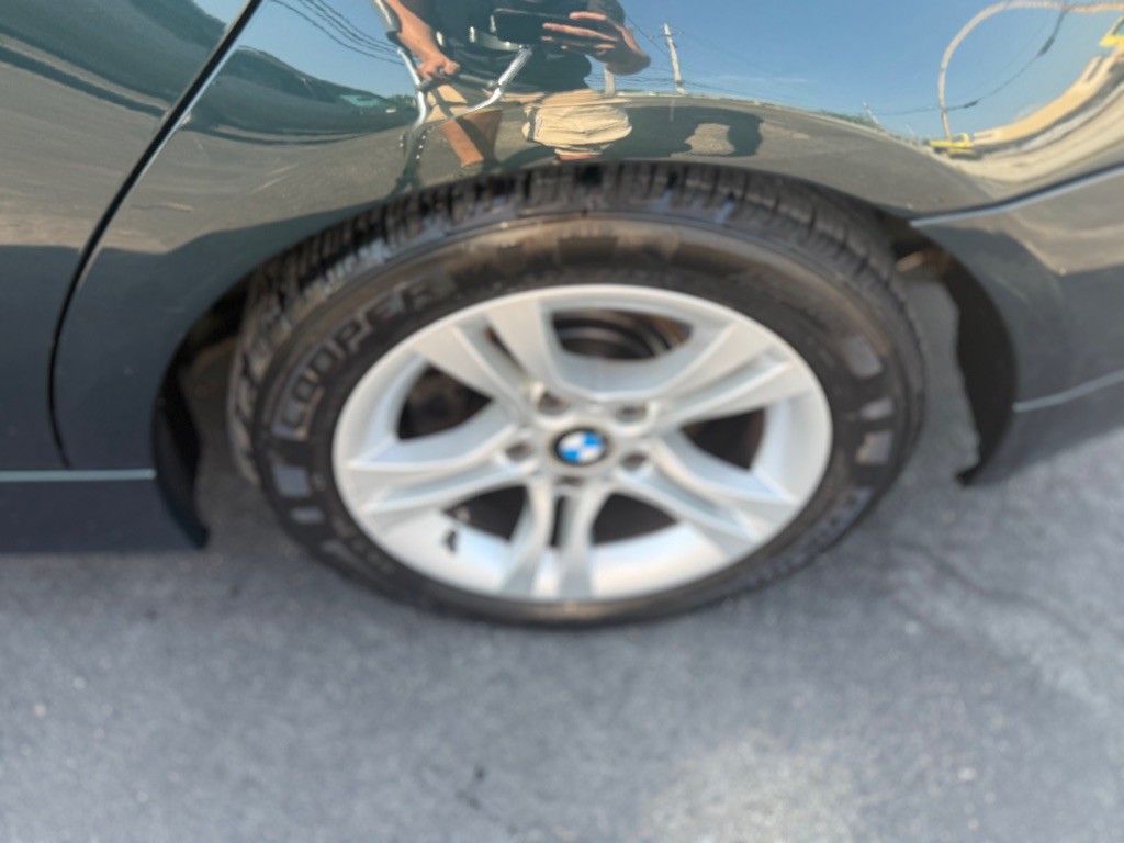 2008 BMW 3 Series Image 17