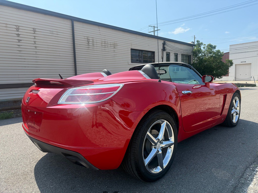 2008 Saturn Sky Image 3