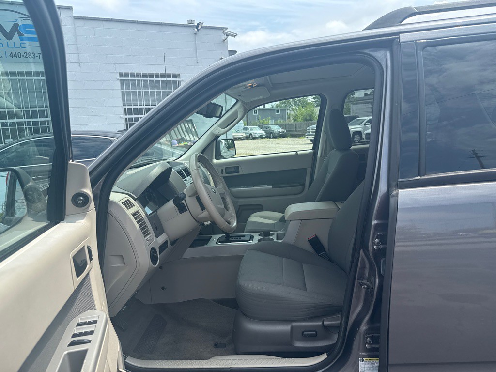 2009 Ford Escape Image 10