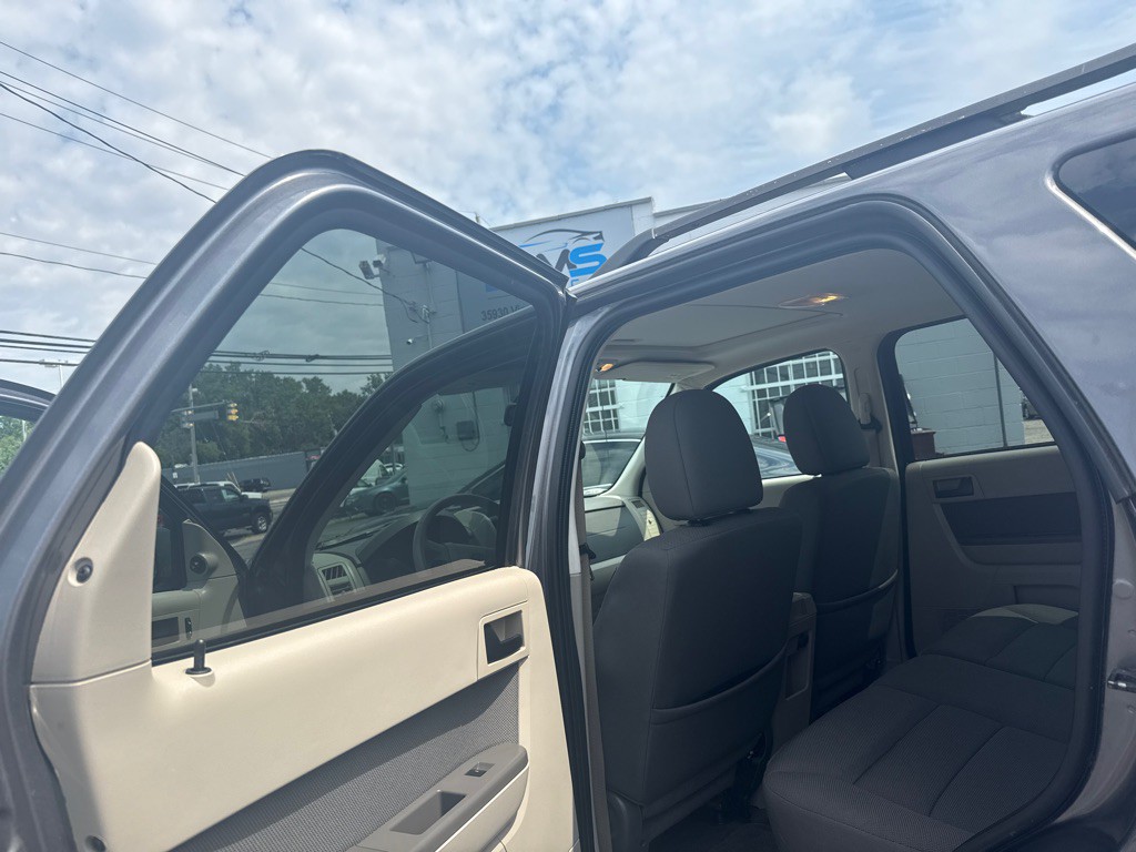 2009 Ford Escape Image 12