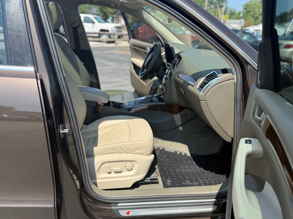 2011 Audi Q5 Image 11