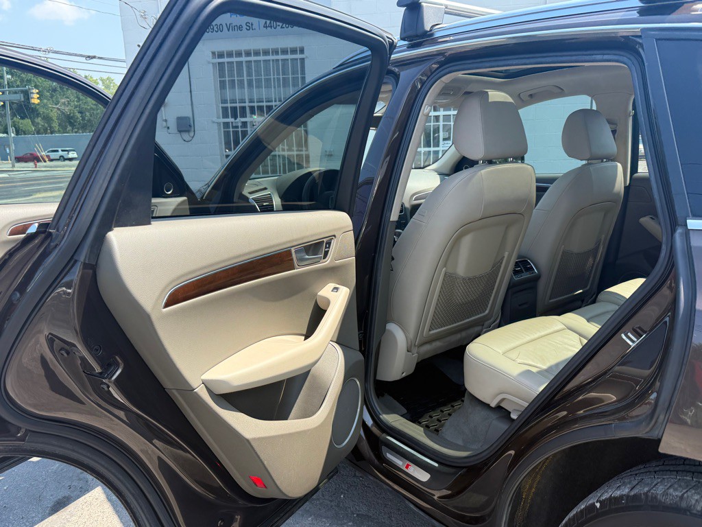 2011 Audi Q5 Image 12