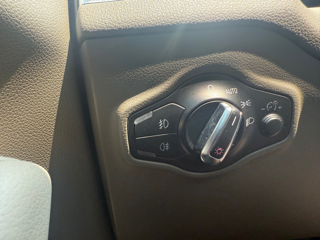 2011 Audi Q5 Image 17