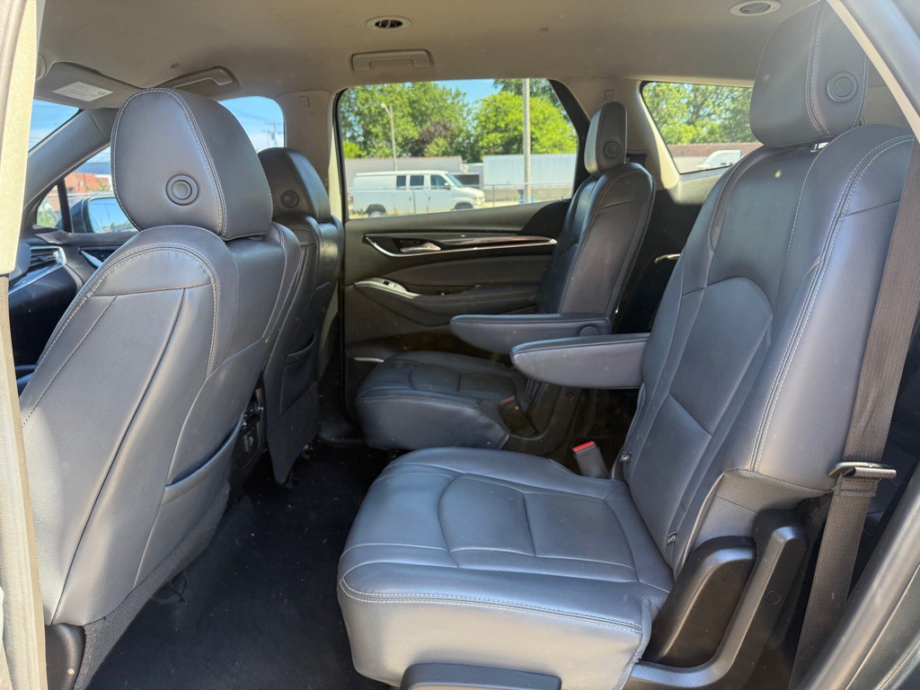 2018 Buick Enclave Image 11