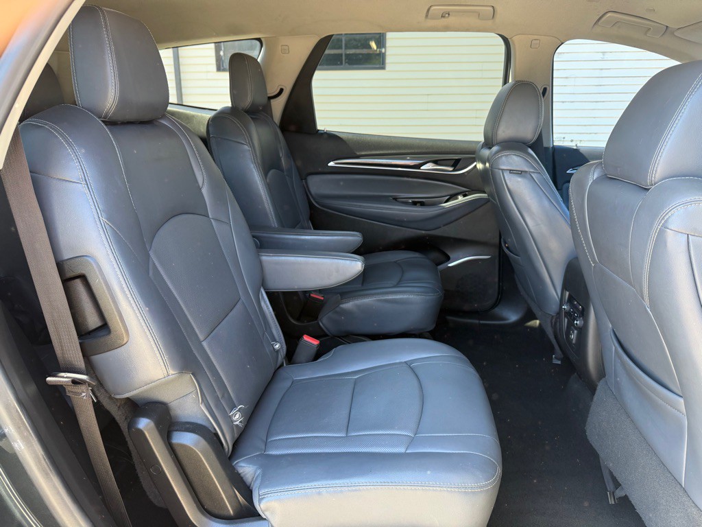 2018 Buick Enclave Image 12