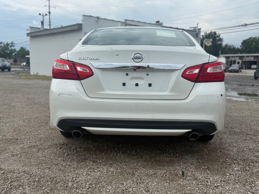 2016 Nissan Altima Image 7