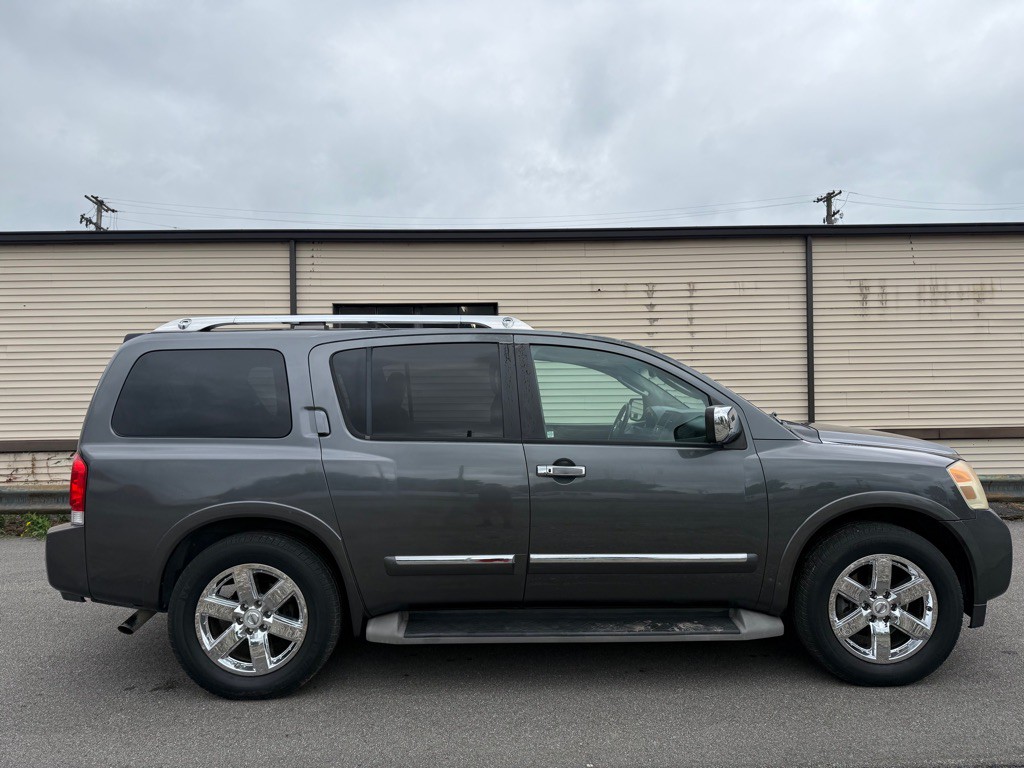 2012 Nissan Armada Image 2