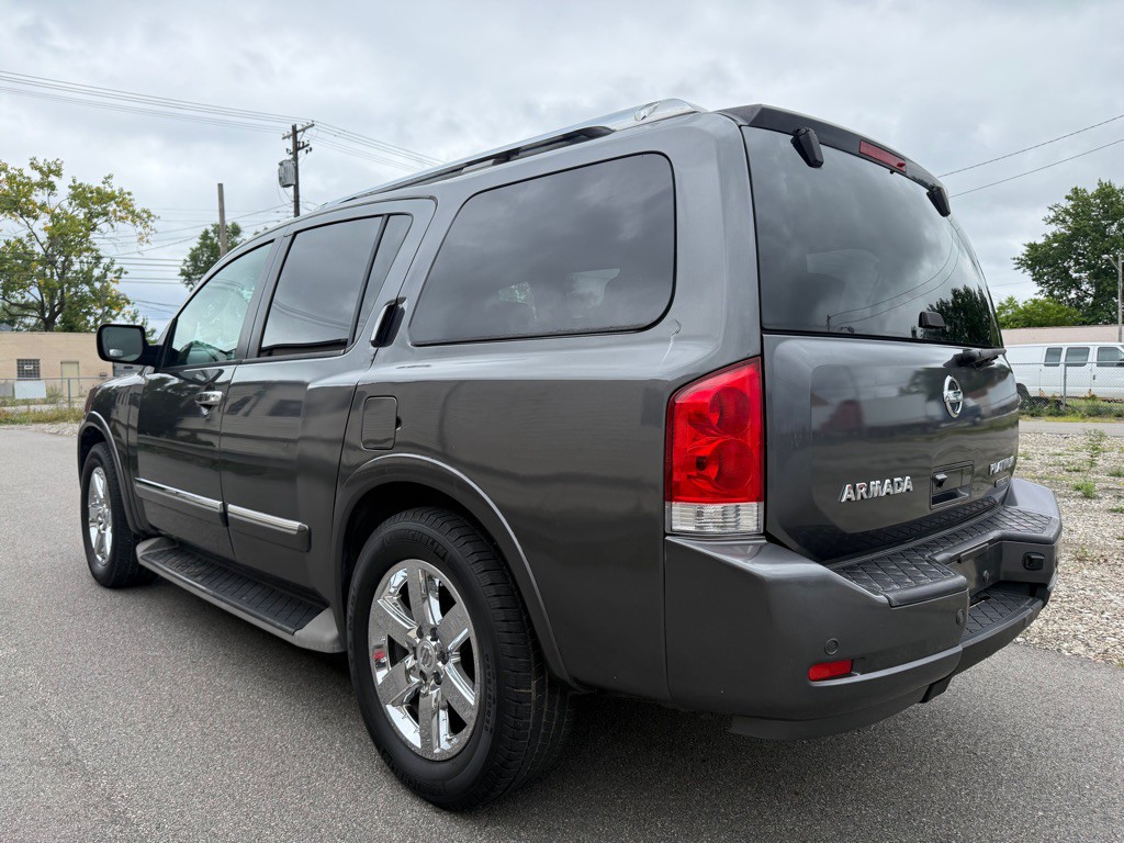 2012 Nissan Armada Image 5
