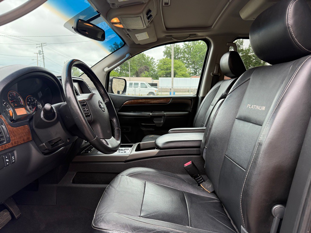 2012 Nissan Armada Image 9