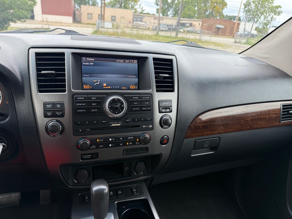 2012 Nissan Armada Image 15