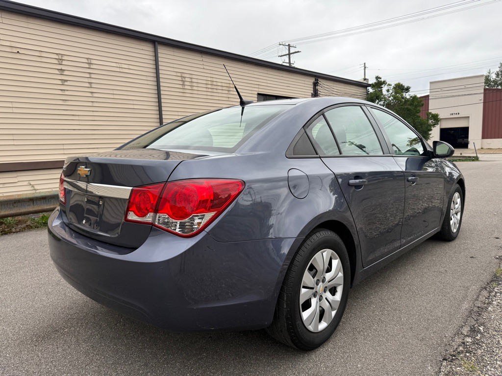 2013 Chevrolet Cruze Image 3