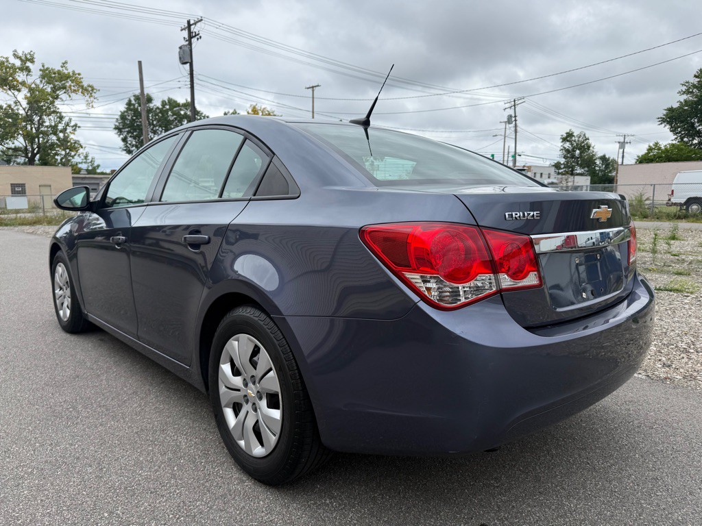 2013 Chevrolet Cruze Image 5