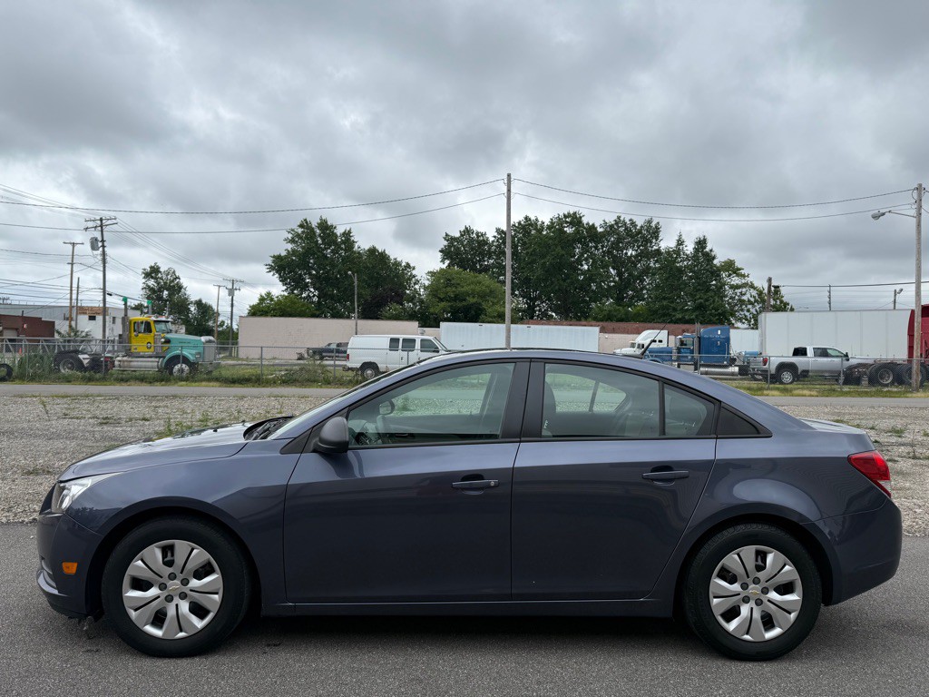 2013 Chevrolet Cruze Image 6