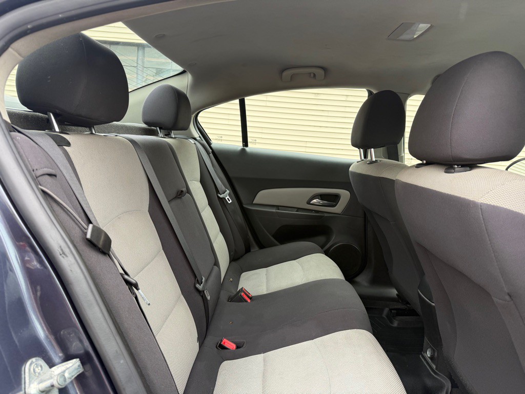 2013 Chevrolet Cruze Image 11