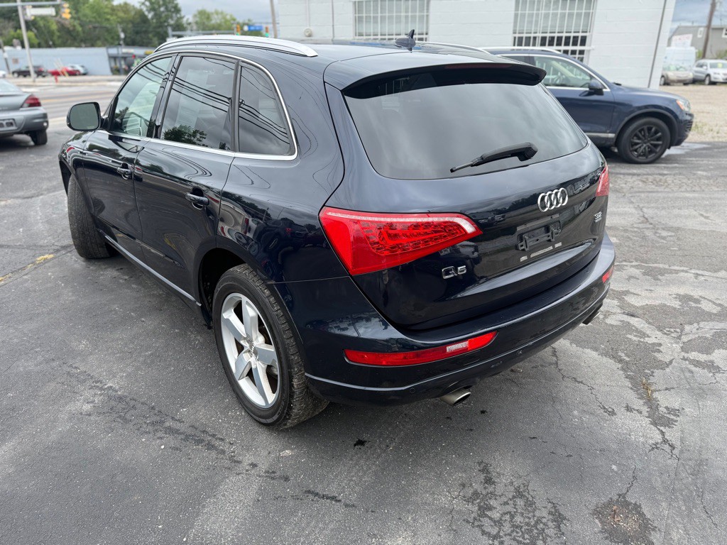 2010 Audi Q5 Image 6