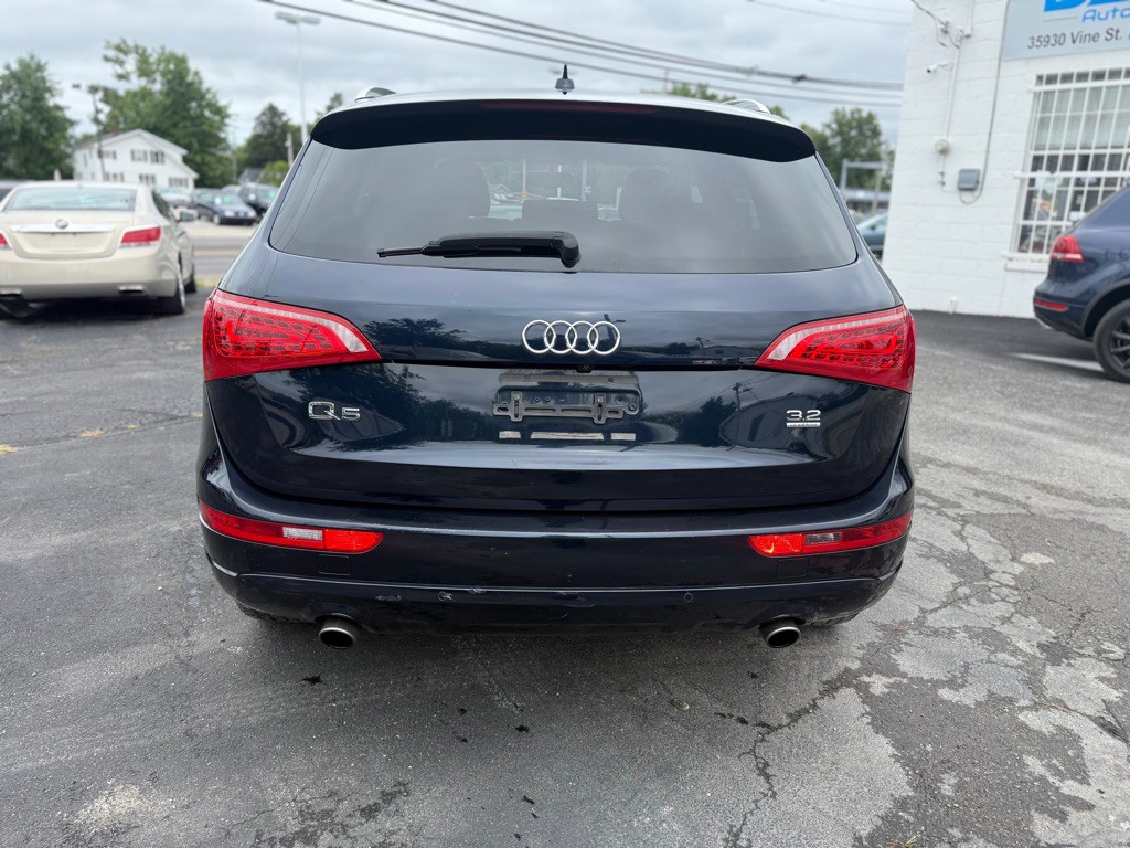 2010 Audi Q5 Image 7