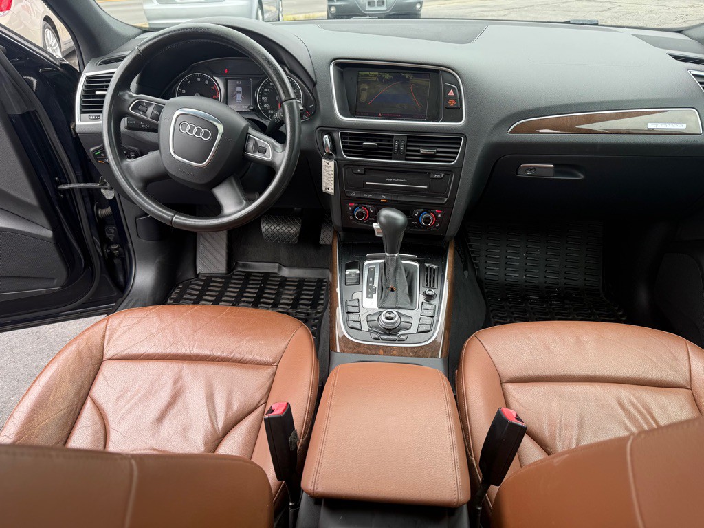 2010 Audi Q5 Image 9