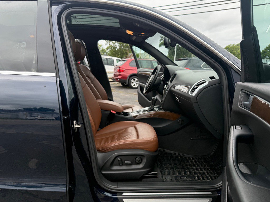 2010 Audi Q5 Image 10