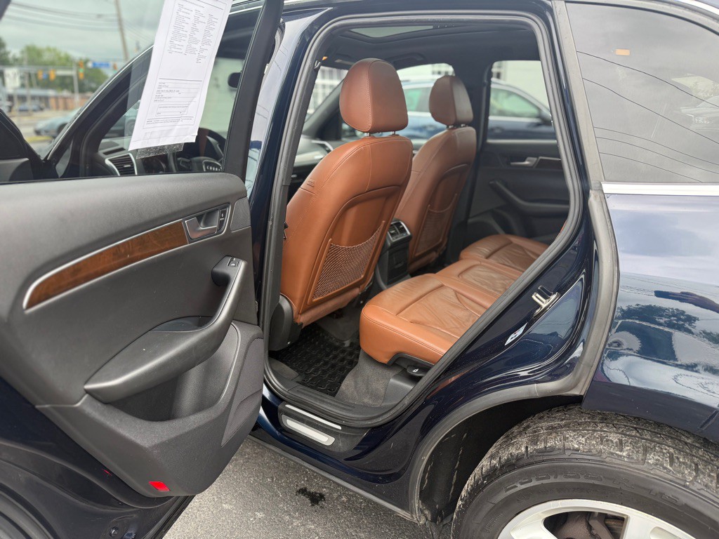 2010 Audi Q5 Image 12