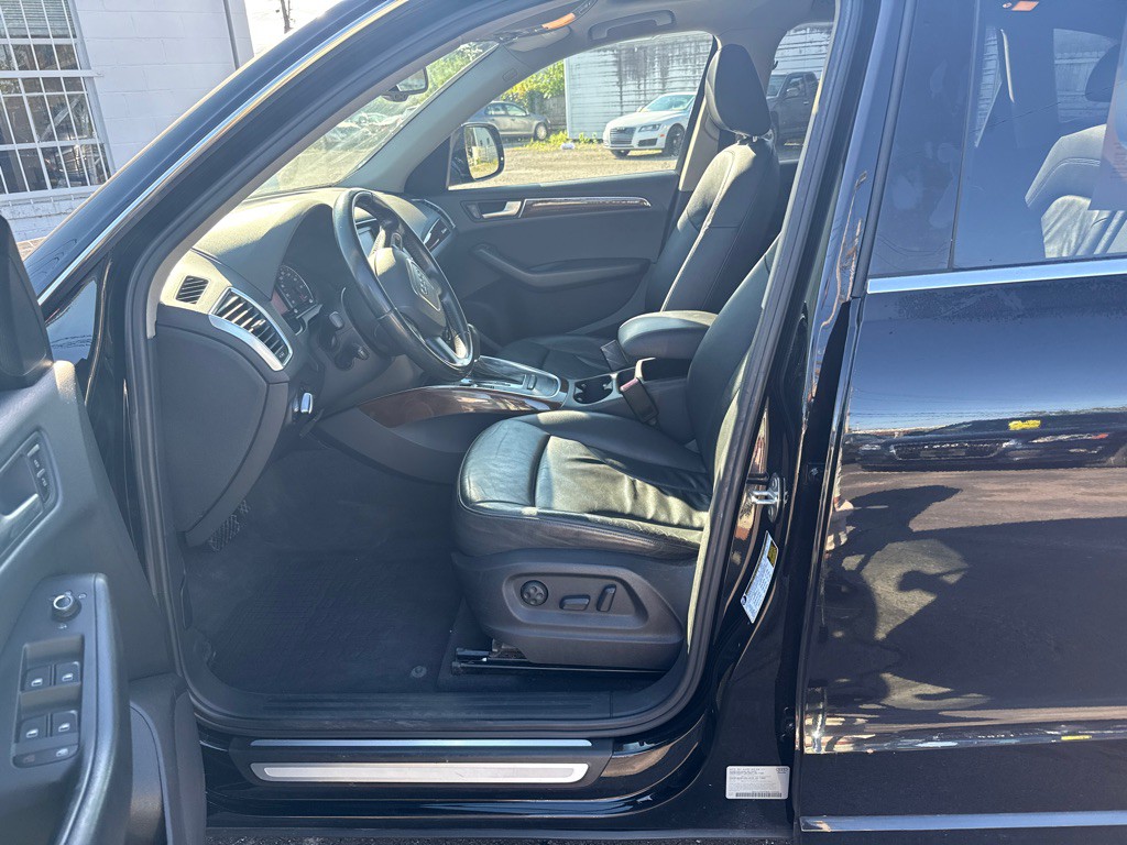 2011 Audi Q5 Image 10